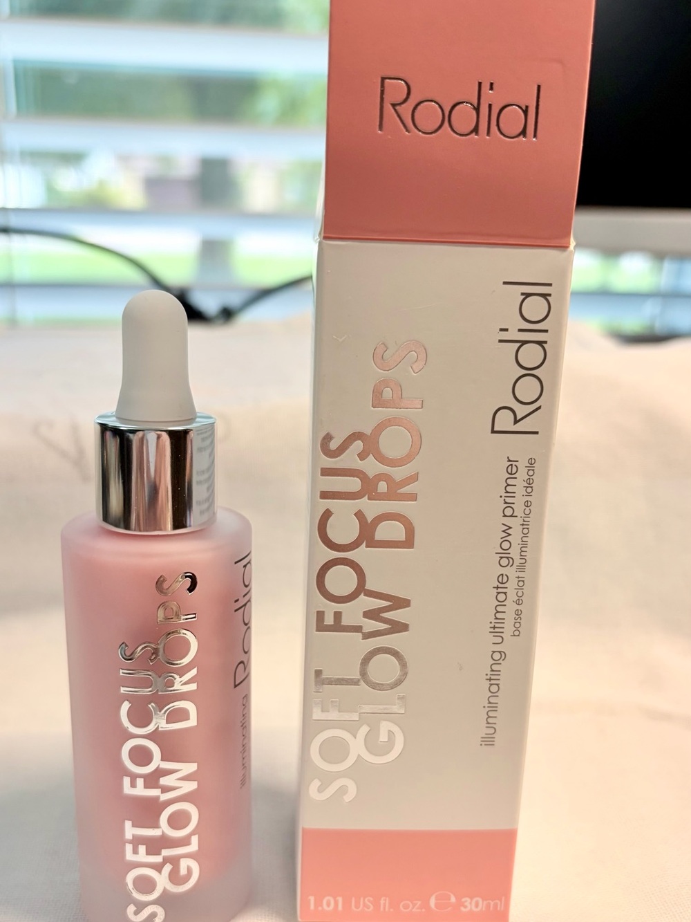 Rodial Soft Focus Glow Drops Illuminating Primer - 1 oz Retail 90.00